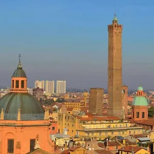 La Montagnola Park 200m Stazione Centrale Bologna
